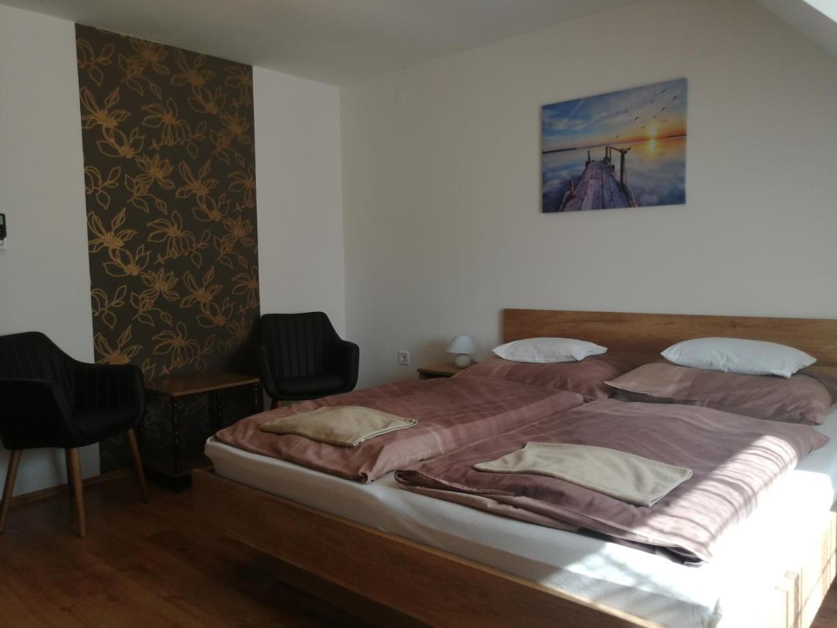 Anita Apartman Bük Екстериор снимка